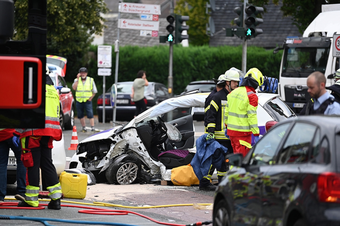 Schwerer Unfall auf der Bahnhofstraße: sechs Verletzte