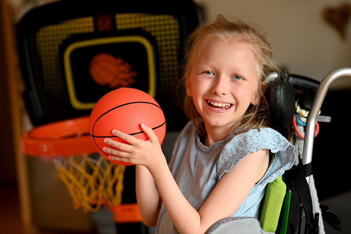 Lena sucht Krankenschwester mit Herz und Basketball-Talent