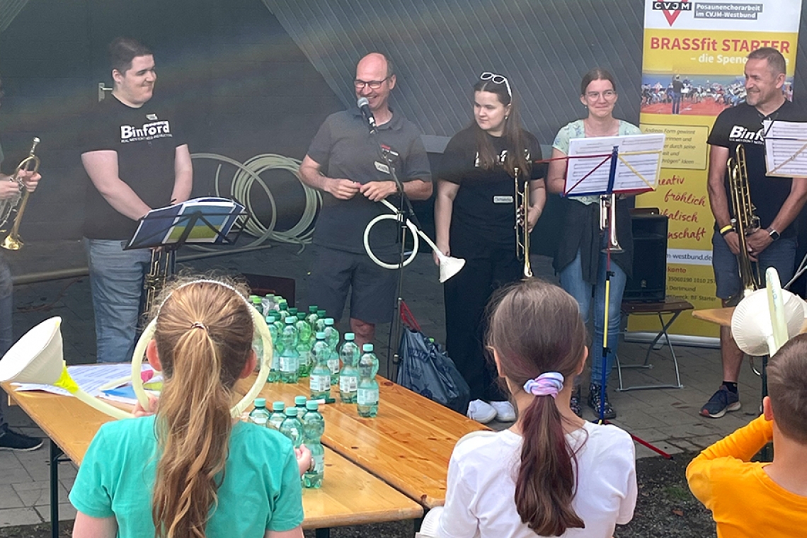 Ferienspiele: Trompetenklänge erfüllten den Kurpark