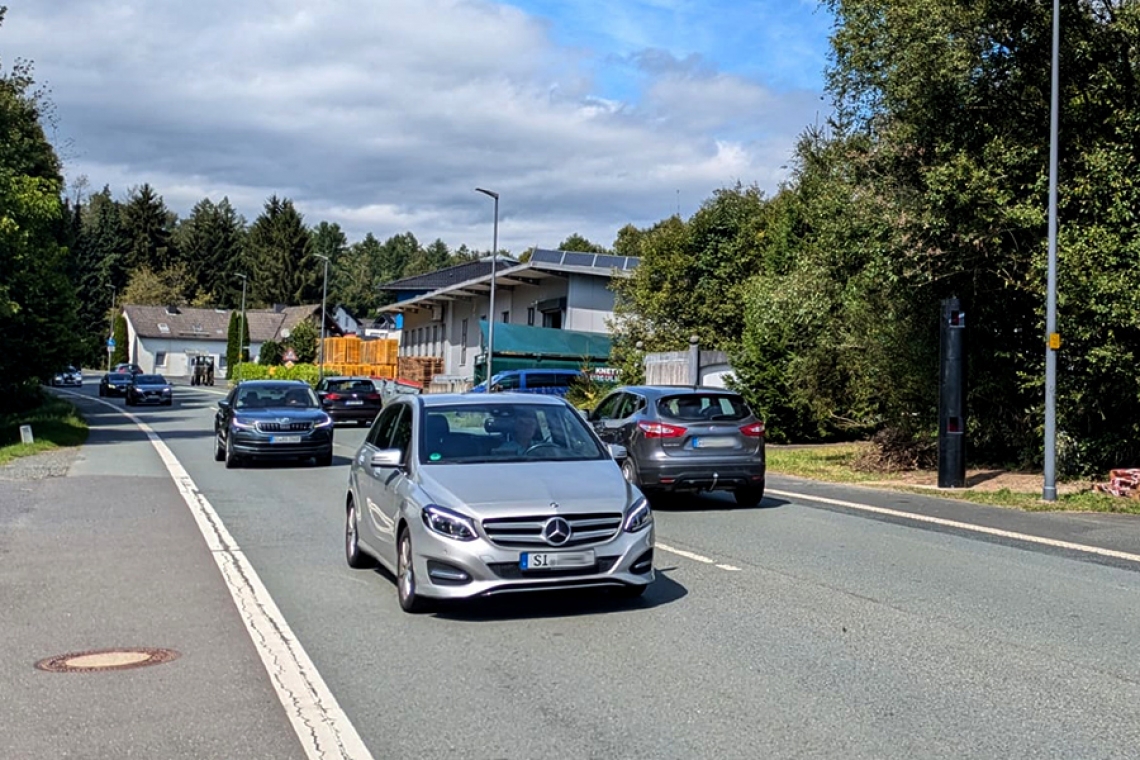 Runter vom Gas in Lindenberg: Neue Blitzsäule an der Siegener Straße