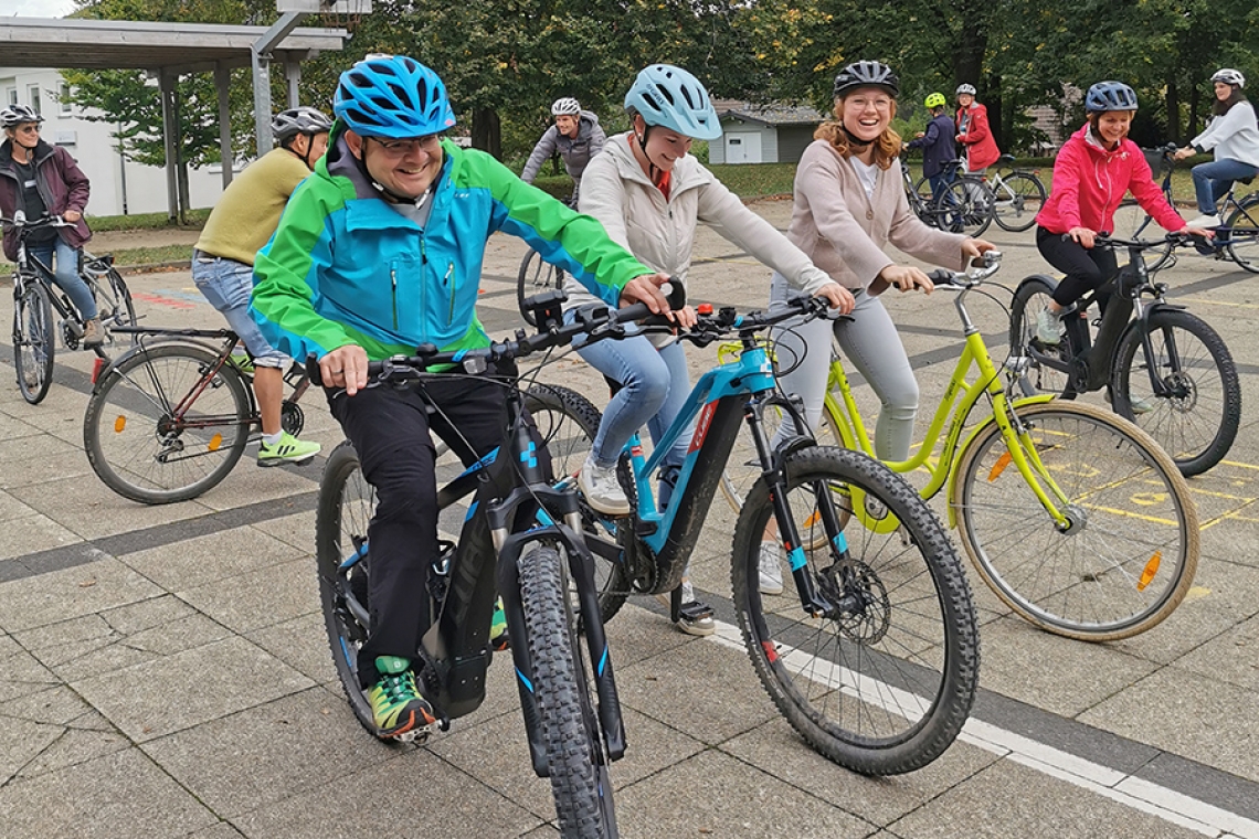 Pädagogen traten in Büschergrund kräftig in die Pedale