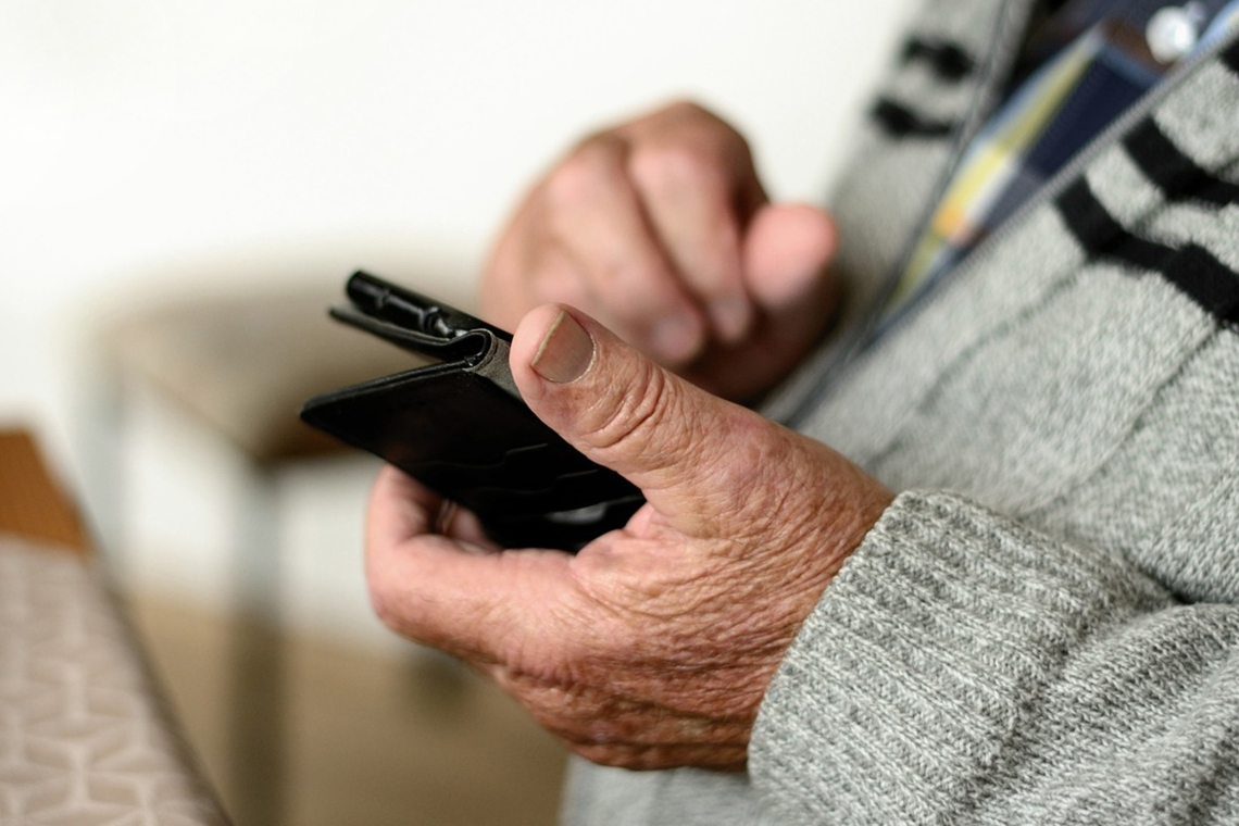 Schüler erwiesen sich in Sachen Handy als geduldige Lehrer