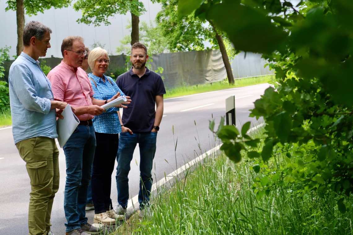 Kein Bürgersteig an der L565: Für CDU fehlt hier ein Stück Sicherheit