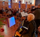 Stimmungsvoller Weihnachtszauber im Altenzentrum