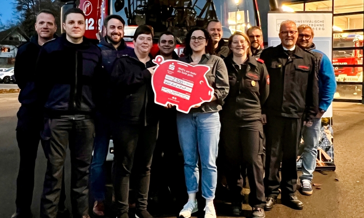 Freilichtbühne Freudenberg spendet 2500 Euro an die Jugendfeuerwehr