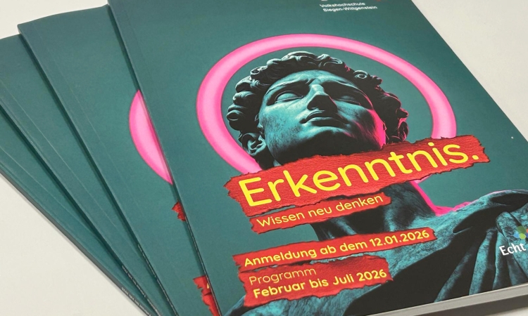 Von Yoga bis Zeitgeschichte: Das neue VHS-Programm ist da