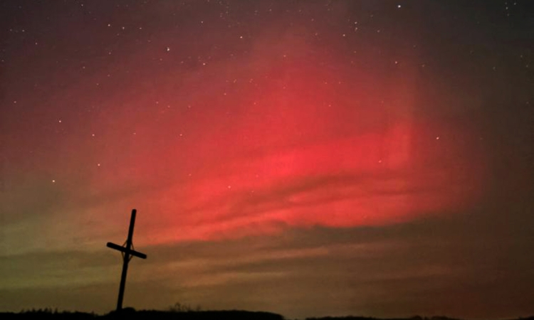 Polarlichter sorgen für farbgewaltige Naturschauspiele