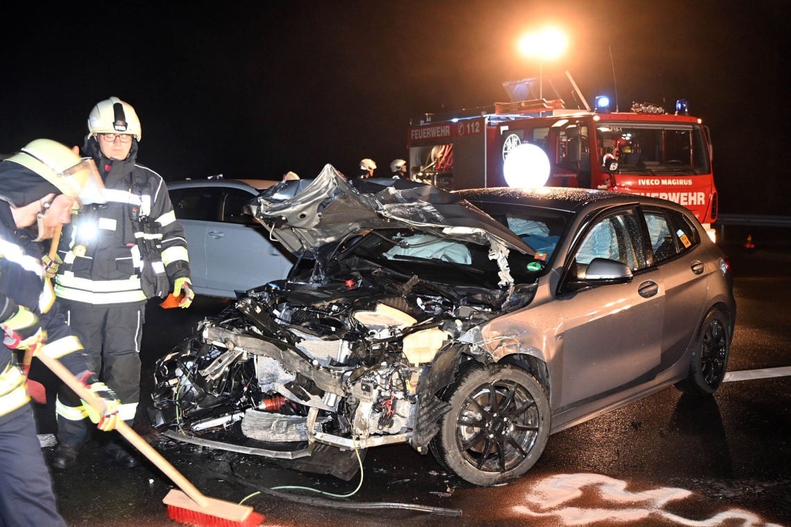 Freitag, der 13. startet mit schwerem Unfall bei Niederndorf