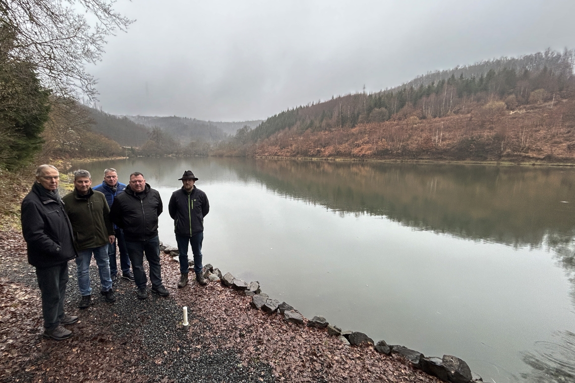 Naturidyll auf der Kippe: Angler kämpfen für ihren Asdorfer Weiher