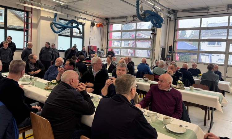 Erinnerungen und Zukunftspläne beim Treffen der Feuerwehr-Oldies