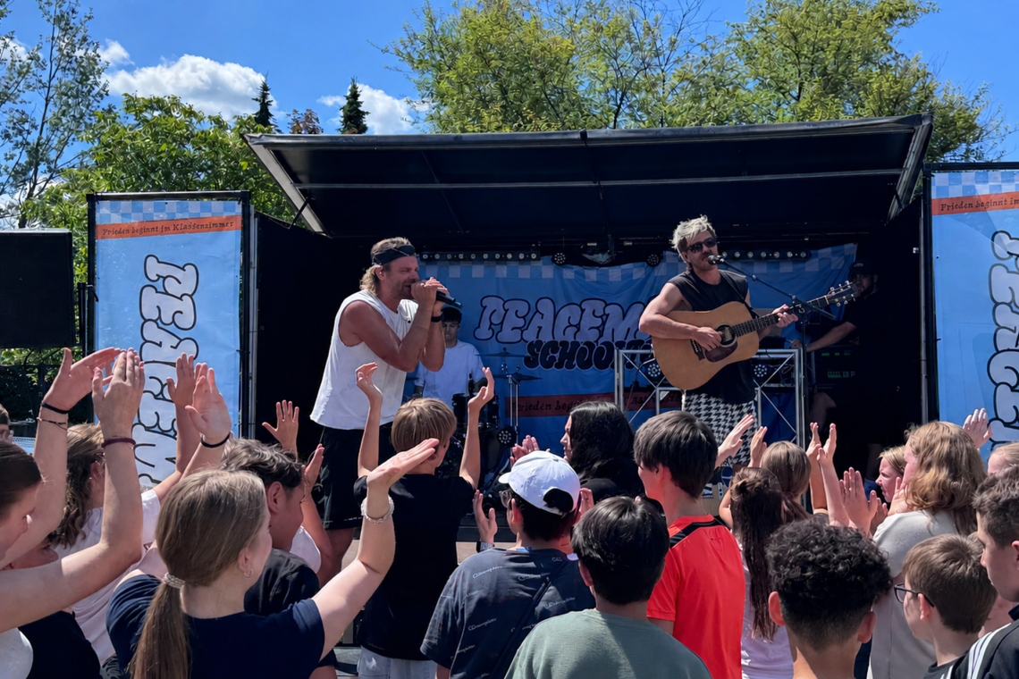 Festivalfeeling auf dem Schulhof: Peacemaker Schooltour an der Gesamtschule